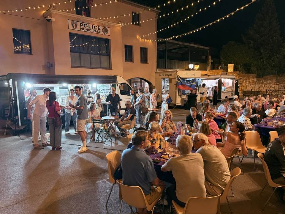 Buffet libanais généreux préparé par La Cuisine Libanaise